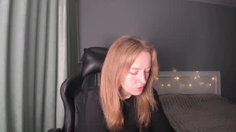 Snapshot of annyfourse chatting on 12.24.24 AnnyFourse online show from 12.24.24