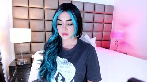    online show from 02.02.25