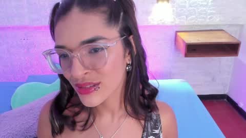 Snapshot of annyluna1 chatting on 12.03.24 Annyluna online show from 12.03.24