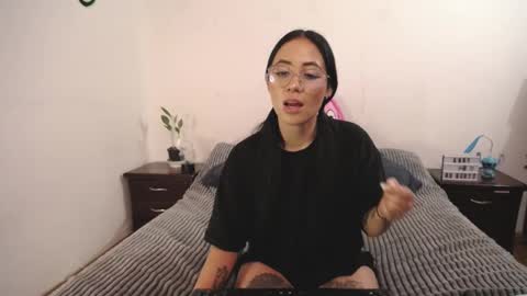 Anny online show from 02.25.25