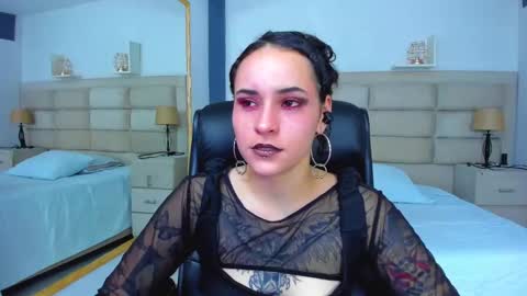 AnnyT online show from 09.17.25