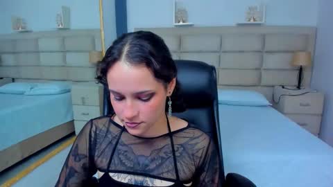 AnnyT online show from 10.16.25
