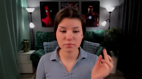 Snapshot of anoradark chatting on 11.20.25 Anora online show from 11.20.25