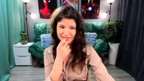 Snapshot of anoradark chatting on 11.29.25 Anora online show from 11.29.25