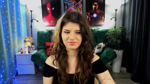 Snapshot of anoradark chatting on 12.15.25 Anora online show from 12.15.25