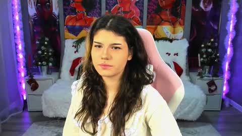 Snapshot of anoradark chatting on 12.19.25 Anora online show from 12.19.25