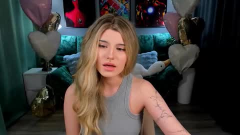 Snapshot of anoradark chatting on 02.27.26 Anora online show from 02.27.26