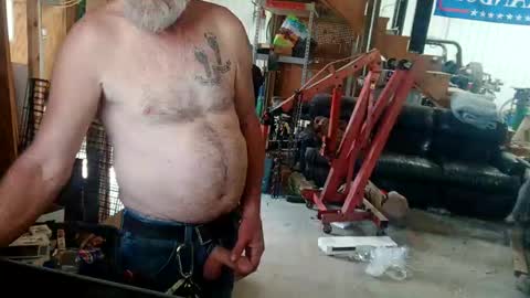 Snapshot of anotherbaldy chatting on 09.29.25 anotherbaldy online show from 09.29.25