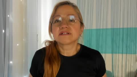 Snapshot of anthonela_mature_ chatting on 06.03.26 anthonela_mature_ online show from 06.03.26