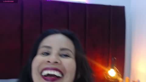 Anthonelaa   online show from 01.15.25