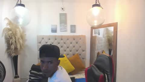 Snapshot of anthoy_wayans chatting on 03.16.26 online show from 03.16.26