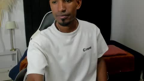 Snapshot of anthoy_wayans chatting on 05.24.26 online show from 05.24.26
