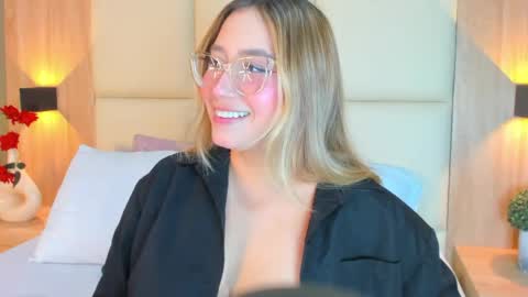 Snapshot of antonella_cutie_ chatting on 04.29.26 A N T O N E L L A online show from 04.29.26