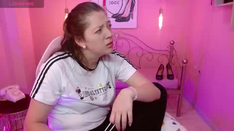 Snapshot of antonella_delgado chatting on 02.26.26 antonella_delgado online show from 02.26.26