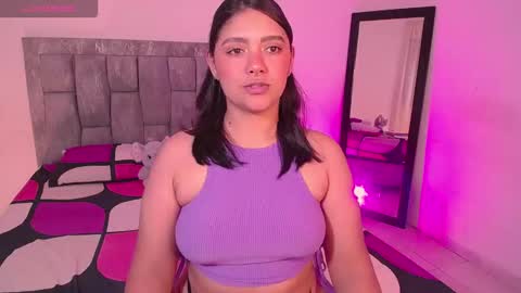 Snapshot of antonella_hot_x chatting on 11.29.25 Antonella online show from 11.29.25