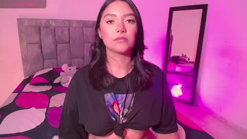 Snapshot of antonella_hot_x chatting on 01.11.26 Antonella online show from 01.11.26