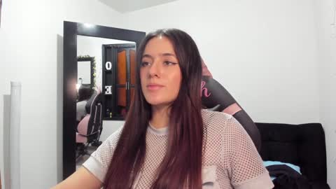 Snapshot of antonella_naughty1 chatting on 01.28.25 antonella online show from 01.28.25