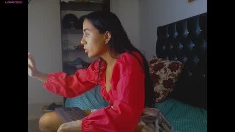 Snapshot of antonellaandnoah chatting on 01.06.25 AntonellaAndNoah online show from 01.06.25