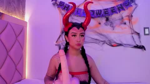 ANTONELLE  online show from 10.21.25