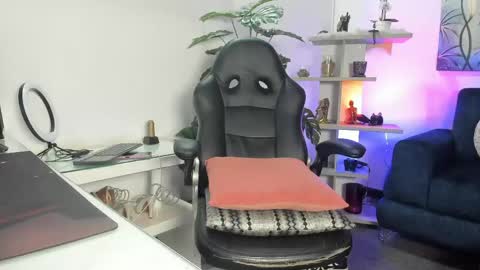 Snapshot of antonellariu chatting on 05.23.26 Antonella online show from 05.23.26