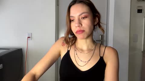 Snapshot of antonellarossii_ chatting on 12.26.24 Antonella online show from 12.26.24