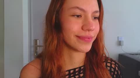 Snapshot of antonellarossii_ chatting on 02.21.25 Antonella online show from 02.21.25