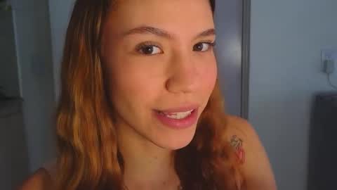 Snapshot of antonellarossii_ chatting on 02.26.25 Antonella online show from 02.26.25