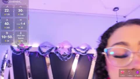 A N T O N E L L E  online show from 12.19.25