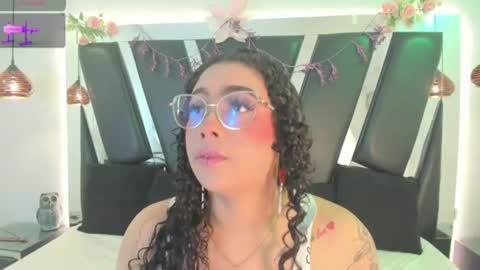 Snapshot of antonellepiercee chatting on 07.15.26 A N T O N E L L E online show from 07.15.26