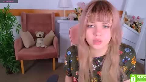 Snapshot of antonia_ferrero chatting on 10.18.25 antonia_ferrero online show from 10.18.25