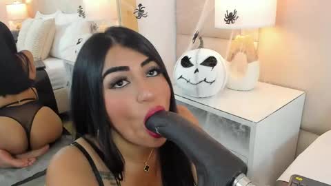 Antonia online show from 10.20.25