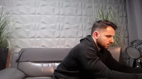 HI My name is Antonio online show from 01.23.25