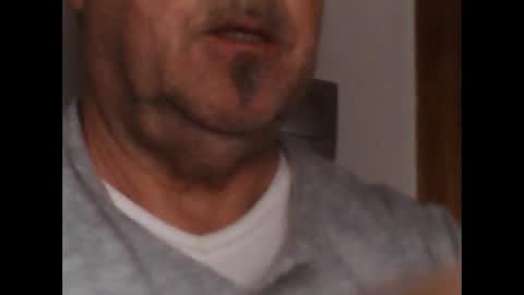 Snapshot of antonioxx454 chatting on 03.27.26 AntonioyJesy online show from 03.27.26