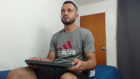 antony_smithh online show from 02.05.25