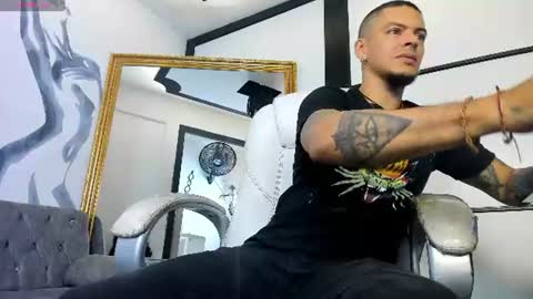 Snapshot of antonyevans_ chatting on 06.21.26 Antony online show from 06.21.26
