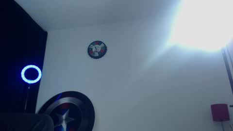 Instagram miguelangel1802  online show from 02.22.25