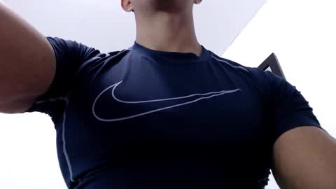 Instagram miguelangel1802  online show from 03.25.26