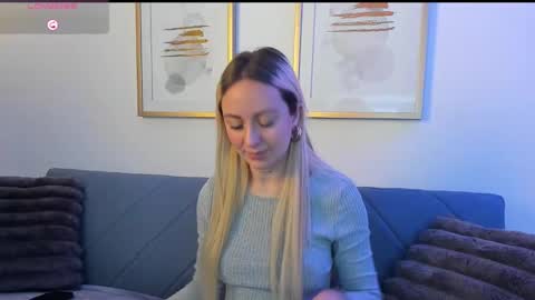 Snapshot of anttoniia chatting on 03.11.25 Antonia online show from 03.11.25