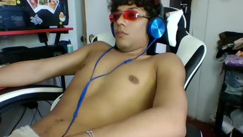 AnuarDHM online show from 11.03.25