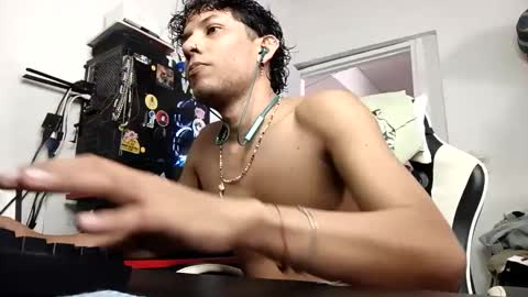 AnuarDHM online show from 11.17.25