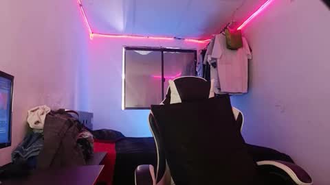 AnuarDHM online show from 01.06.26