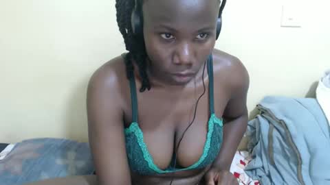Snapshot of anya_h chatting on 05.12.26 Gracious online show from 05.12.26