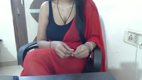 Snapshot of anya_kapoor chatting on 09.30.25 anya kapoor no face online show from 09.30.25