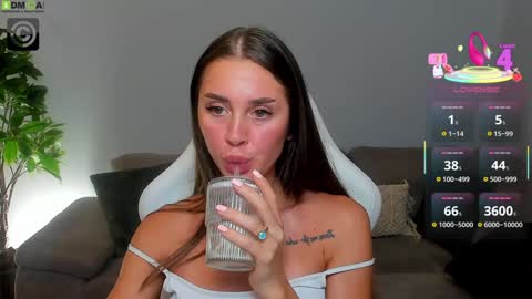 Anya online show from 10.07.25