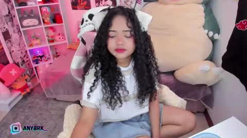 Snapshot of anyburkee chatting on 10.18.25 Any online show from 10.18.25