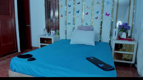 Anyela  online show from 09.26.25