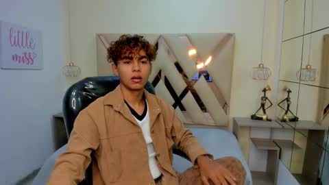 Snapshot of anyelotwink chatting on 01.15.26 anyelotwink online show from 01.15.26