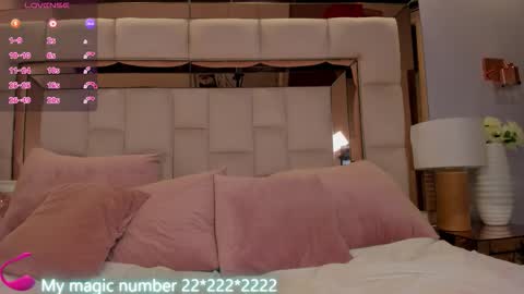 Anyi online show from 12.15.25