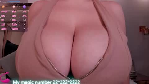 Snapshot of anyi_sweet_titss chatting on 04.30.26 Anyi online show from 04.30.26