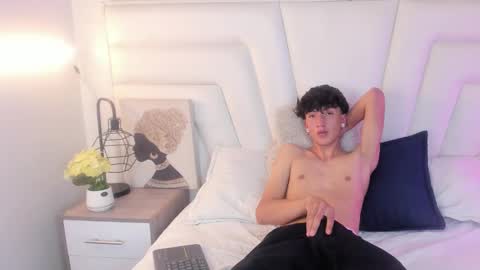 Anyul  online show from 02.11.25